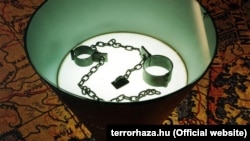 Експозиція з мапою ГУЛАГу в музеї «Дім Терору», Будапешт, Угорщина