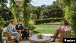 Принц Гаррі і Меган Маркл під час інтерв’ю Опрі Вінфрі