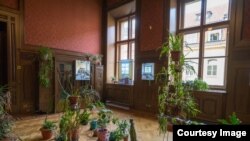 Виставка «Біженці» Жанни Кадирової