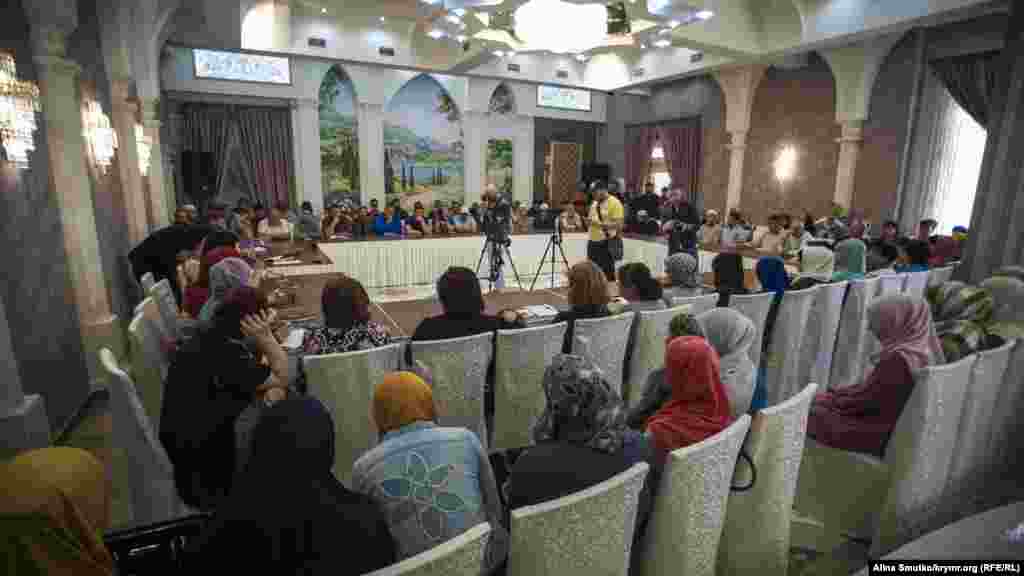 Общественное объединение «Крымская солидарность» в Старом Крыму провело четырнадцатое ежемесячное собрание, 27 мая 2017 года