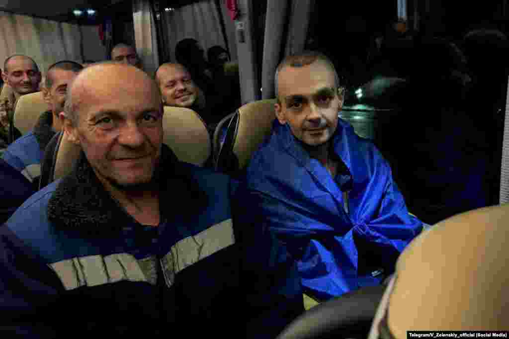 У Координаційному штабі з питань поводження з військовополоненими повідомили, що «після обміну всі звільнені з полону пройдуть медичний огляд, отримають необхідну психологічну допомогу, пройдуть курс реабілітації та реінтеграції в суспільство. Також їм будуть відновлені документи та банківські картки, звільнені зможуть отримати всі належні виплати