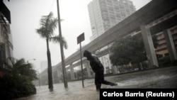 Улицы Майами. Вечер 10 сентября