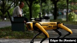 Як дрони та роботи допомагають боротися з коронавірусом у світі – фоторепортаж