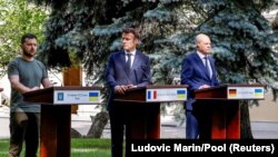 «Домовилися з Олафом Шольцом про скликання термінового засідання G7. Заплановано мій виступ, під час якого розповім про теракти РФ», – повідомив Володимир Зеленський. Фото ілюстративне