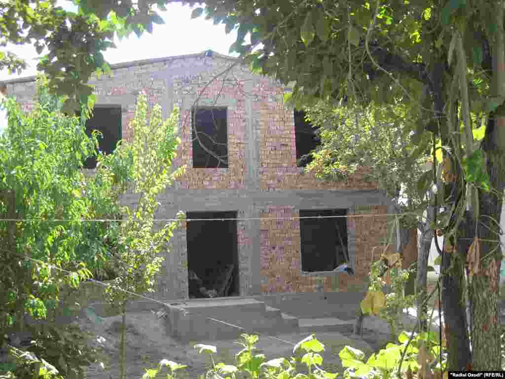 Манзили нотамоми Масрур Иброҳимови 29-сола, ки дар Сурия кушта шудааст