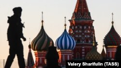 Слідчий комітет повідомив, що розслідує провадження за статтею 207.1 Кримінального кодексу Росії (публічне розповсюдження завідомо неправдивої інформації про обставини, які несуть загрозу життю та безпеки громадян)