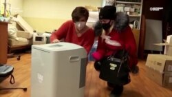 «Ми рятуємо себе самі». Чому в Україні не МОЗ, а волонтери роздають пацієнтам кисень – відео «Ми рятуємо себе самі». Чому в Україні не МОЗ, а волонтери роздають пацієнтам кисень – відео