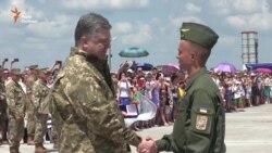ЗСУ поповнилися 80 військовими льотчиками (відео) ЗСУ поповнилися 80 військовими льотчиками (відео)