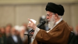 «لجبازی خامنه‌ای» در گفت‌وگو با رضا علیجانی