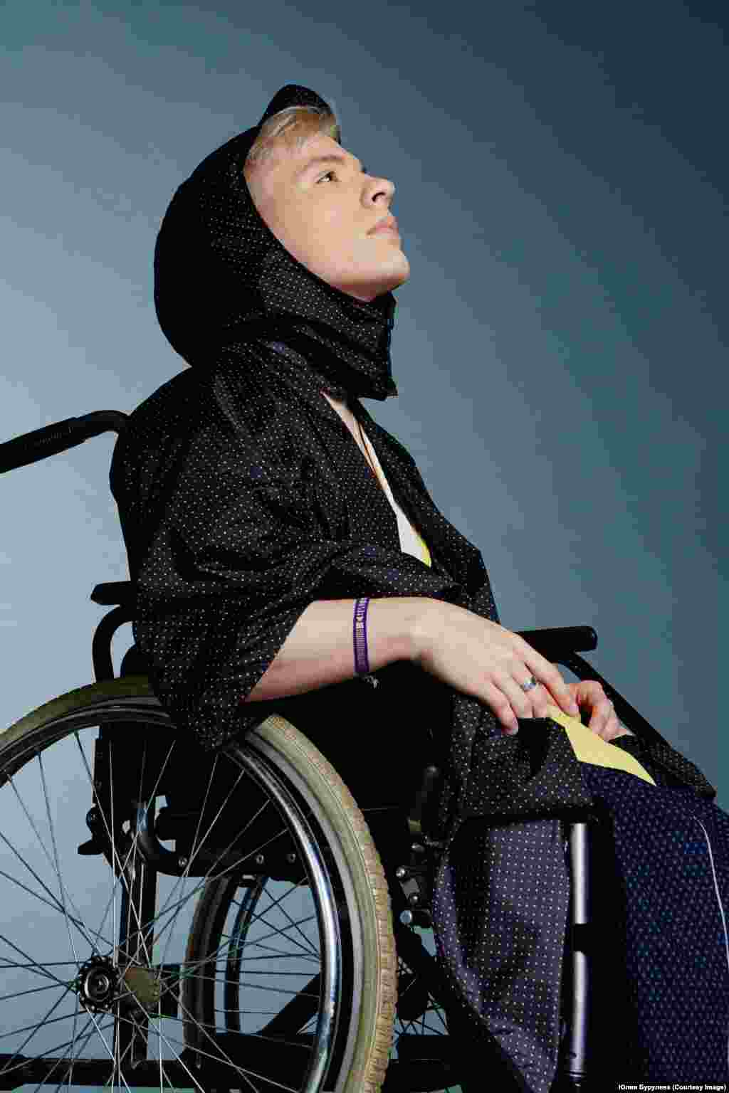 Ольга Кузнецова: "Калеки-попрошайки, несчастливые судьбы, сироты… Именно с этим у общества ассоциируется инвалид. Главная проблема тут в стереотипах".