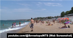 Пляж «Учкуевка» в день открытия после трагедии, скриншот видео от 11 июля 2024 года