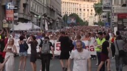 Протест №28. У Сербії мітингують проти міністра фінансів, якого звинуватили у плагіаті – відео Протест №28. У Сербії мітингують проти міністра фінансів, якого звинуватили у плагіаті – відео