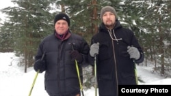 Искандер Мушинский на реабилитации с отцом Ахатом Мушинским