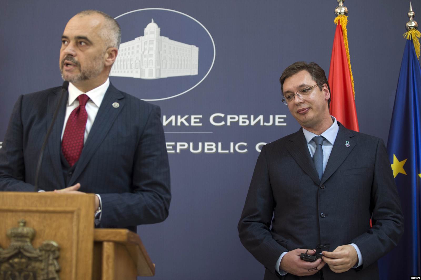 Premijer Albanije Edi Rama i predsjednik Srbije Aleksandar Vučić tokom konferencije za novinare 10. novembra 2014. godine u vrijeme kada je Vučić bio premijer