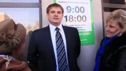 Спеціаліст з обслуговування клієнтів «ПриватБанку» про подальшу роботу в Криму Спеціаліст з обслуговування клієнтів «ПриватБанку» про подальшу роботу в Криму