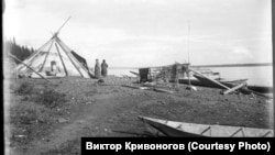 Подкаменная Тунгуска. Стойбище кетов. Середина XX века