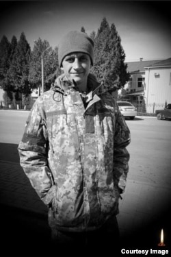 Богдан Артемчук. Фото, розміщене на згадку про загиблого на сайті української газети «Наголос»