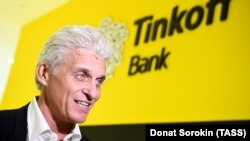 Бізнесмен Олег Тіньков на Петербурзькому міжнародному економічному форумі, архівне фото