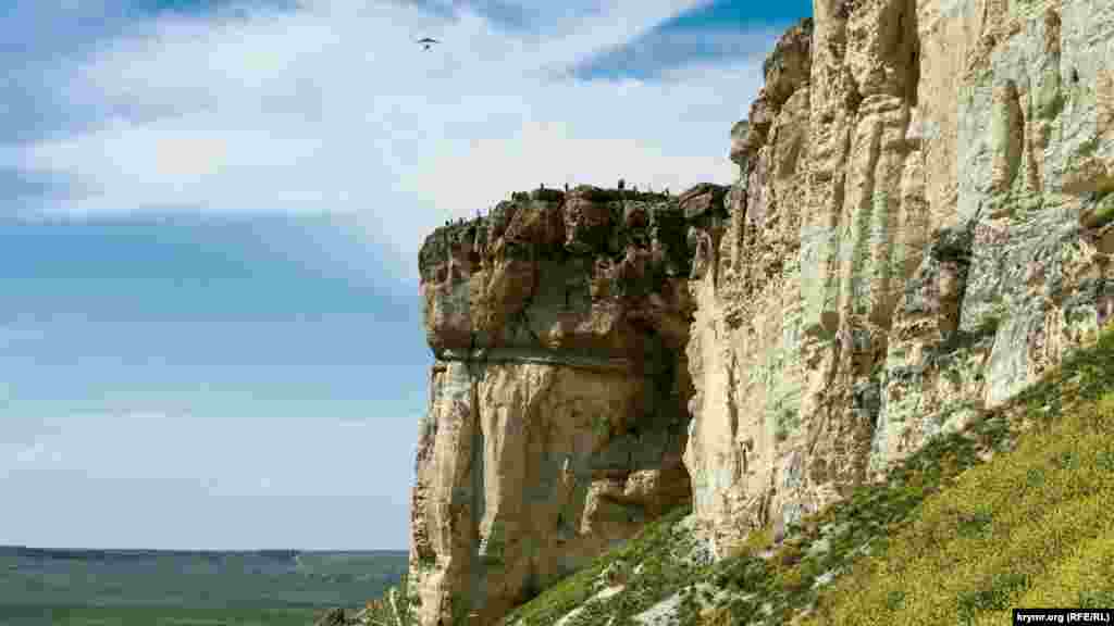 Мотодельтаплан – над обрывом с людьми