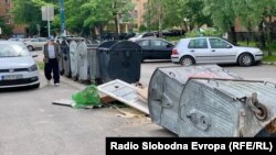 Nagomilani otpad uz kontejner u Sarajevu, 26. maj 2025.