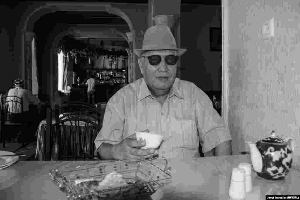 Бывший хаким Джерге-Таля Нусротулло Хасанов. Двукратный депутат таджикского парламента, он живет в Душанбе  