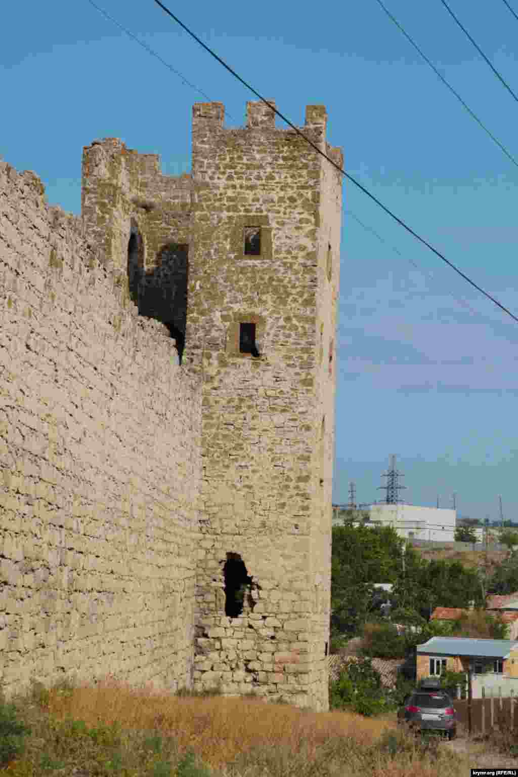 Башня Криско – здесь несколько веков назад находился административный центр города 