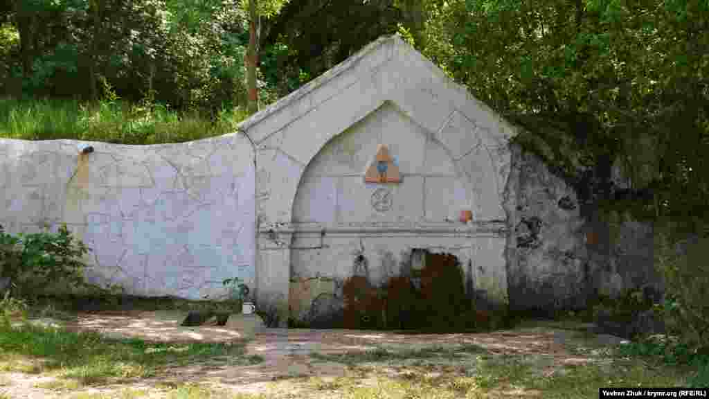 На окраине села – источник Святого Пантелеймона Целителя, построенный в 1891 году в виде старого татарского фонтана для сбора питьевой воды  – «чешме»