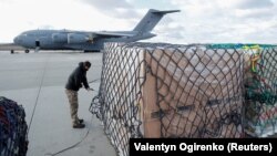 За словами словацького міністра оборони Ярослава Надя, йдеться про партію військової допомоги вартістю 10 мільйонів євро. Фото ілюстративне