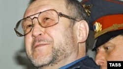 Вячеслав Иваньков (слева)