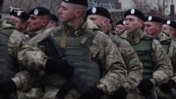 «Ми – еліта війська» – у Маріуполі нагородили морських піхотинців (відео)