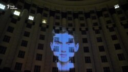 Звернення жертв воєнних злочинів на будівлі Кабміну (відео) Звернення жертв воєнних злочинів на будівлі Кабміну (відео)