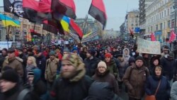У Києві відбувається «Марш за імпічмент» (відео) У Києві відбувається «Марш за імпічмент» (відео)