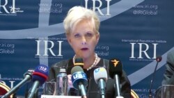 Сінді Маккейн про вибори: це крок вперед для української демократії Сінді Маккейн про вибори: це крок вперед для української демократії