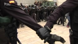 Референдум в Каталонии привел к насилию Референдум в Каталонии привел к насилию