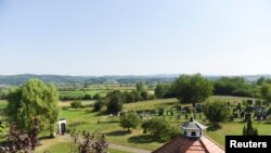 Opšti pogled na selo Gornje Nedeljice gde kompanija Rio Tinto planira da izgradi podzemni rudnik za eksploataciju jadarita u Srbiji, 9. avgust 2021.