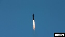 Ракета «Хвасон-12» у польоті, ілюстративне фото