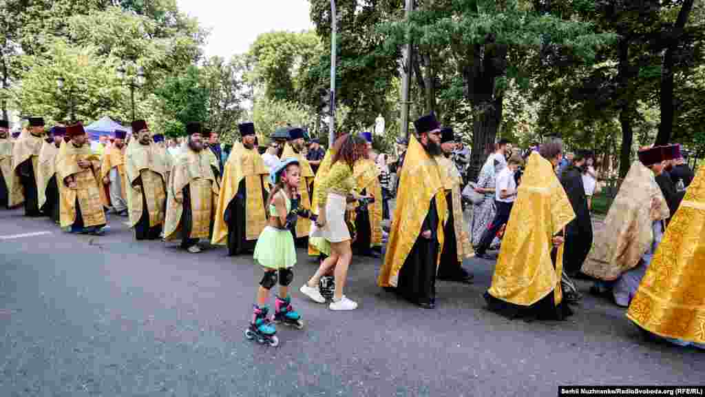 За минулу добу, 26 липня, в Україні виявили 681 новий підтверджений випадок коронавірусної хвороби COVID-19. Зокрема захворіли 37 дітей і п’ятеро медпрацівників, повідомило Міністерство охорони здоров’я