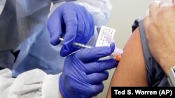 3 серпня Україна отримала підтвердження від ініціативи COVAX і в рамках співпраці з цим міжнародним механізмом може розраховувати на отримання близько 8 мільйонів доз вакцин проти COVID-19 для груп ризику, повідомили у МОЗ