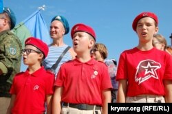 Діти-члени російської організації «Юнармія» у день ВДВ РФ в окупованому Севастополі, архівна світлина