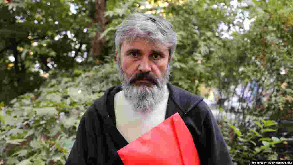 Сегодня Климент возглавляет Православную миссию помощи жертвам нарушения прав человека и лицам, лишенным свободы. Ее создали на первом Священном Синоде ПЦУ, чтобы помогать украинским узникам Кремля