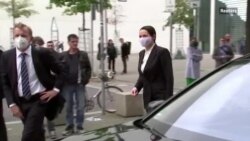 В Беларуси началась общенациональная забастовка В Беларуси началась общенациональная забастовка