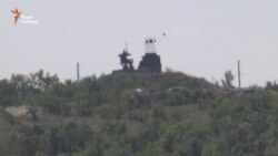 Бойовики не припиняють обстрілів контрольно-пропускного пункту в Станиці Луганській (відео) Бойовики не припиняють обстрілів контрольно-пропускного пункту в Станиці Луганській (відео)