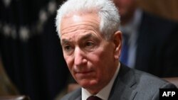 Міністерство закордонних справ Франції 24 серпня опублікувало заяву, в якій оголосило про виклик Чарльза Кушнера в понеділок