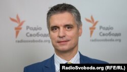 Пристайко: спеціальні групи людей працюють кожен божий день – і вночі, і вдень для того, щоб узгодити і зрушити з місця цей дуже складний, знову-таки, ментально несправедливий процес