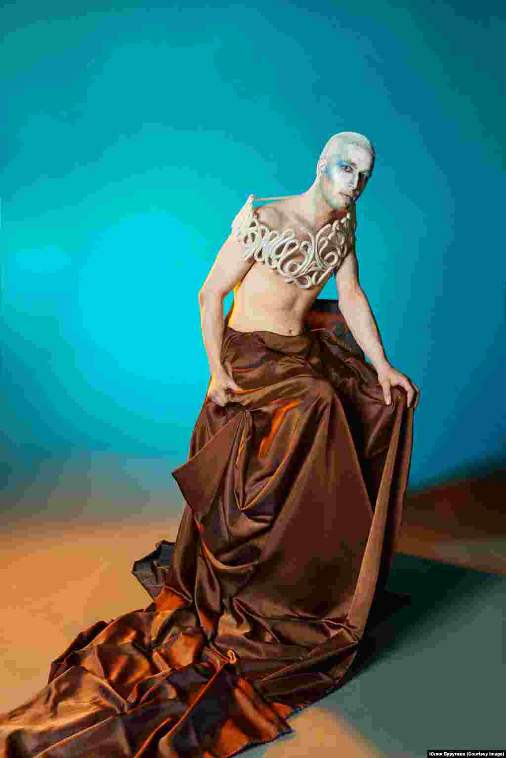 Кирилл Хлоповский: «Люди с инвалидностью часто сами ограничивают себя в общении или в иных аспектах жизни, считая, что они никому не могут быть интересны и являются обузой родным и друзьям. Мы говорим в проекте: то, как ты выглядишь и подаёшь себя, влияет на восприятие людей, которые тебя окружают».