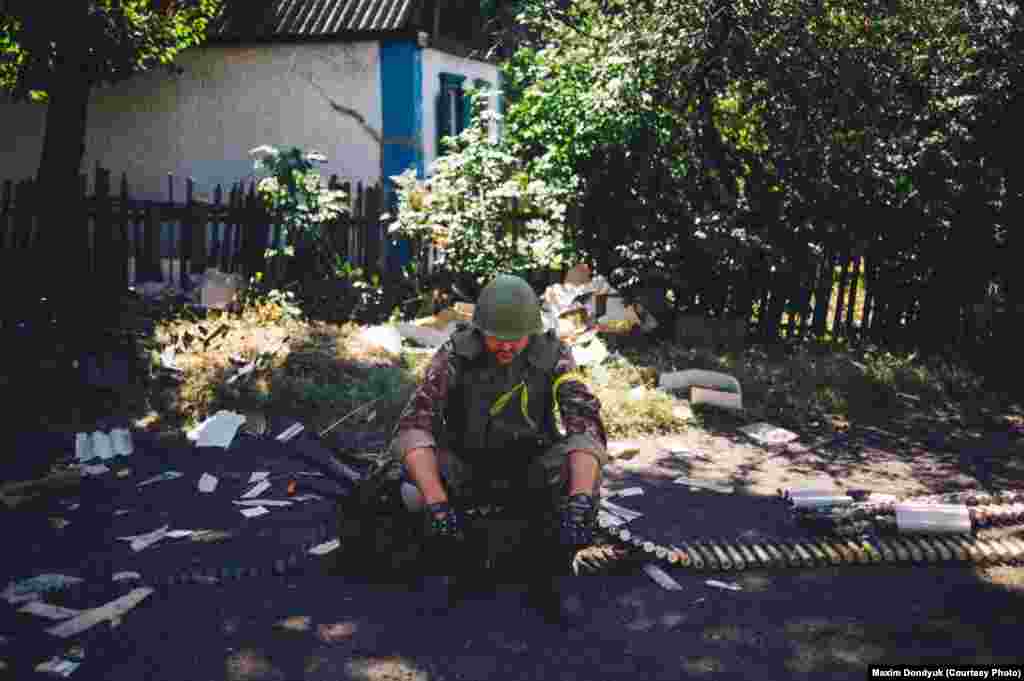 Украинский солдат по кличке "Борода". После иловайского "котла" воевал в донецком аэропорту. Сейчас демобилизован. 