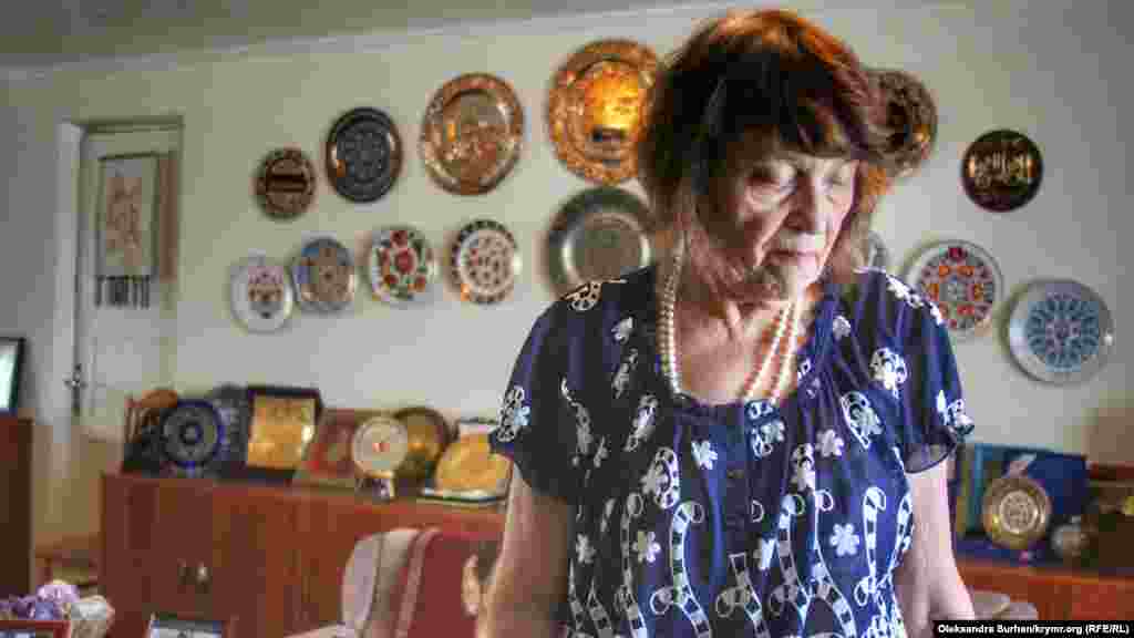 Сафинар Джемилева рассказывает о том, как пришла идея создать такой музей: «Сначала это была просто комната, куда мы складывали все подарки и награды, чтобы не растерять это все. А однажды я зашла сюда и подумала: в этих вещах вся история его борьбы. Почему бы не сделать здесь музей?»