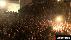 Pristalice VLEN-a slave u Čairu.