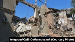 Розбита російськими авіаударами будівля Херсонської обласної державної адміністрації, серпень 2025 року