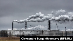 У розвідці наголошують, що «теракт на підприємстві «Кримський титан», до якого готуються окупанти, означатиме штучну техногенну катастрофу, жахливу за своїми наслідками»